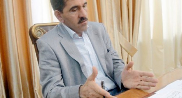 Юнус-бек Евкуров во время встречи с популярными блогерами. Ингушетия, Магас, сентябрь 2010 г.
Фото: http://komen-dant.livejournal.com