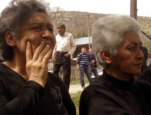 Жительницы села Нор Марага на траурном митинге, посвященный 20-й годовщине Марагинской трагедии.  Нагорный Карабах, Мартакертский район, 10 апреля 2012 года.  Фото Алвард Григорян для "Кавказского узла"


