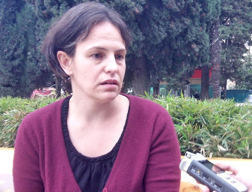 Старший исследователь по Европе и Центральной Азии международной правозащитной организации Human Rights Watch Джейн Бьюкенан отвечает
на вопросы корреспондента. Сочи, 19 апреля 2012 г. Фото Cемена Симонова для "Кавказского узла"