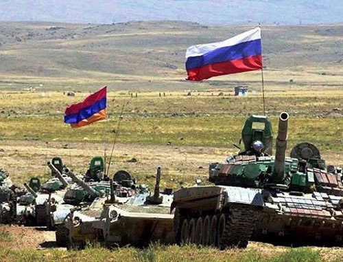 Совместное батальонное тактическое учение Вооруженных Сил России и Армении на полигоне Алагяз 102 российской военной базы в Гюмри. 2013 г. Фото: http://function.mil.ru