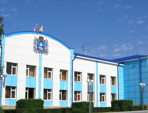 Здание администрации Шпаковского района Ставропольского края. Фото http://www.shmr.ru/ Здание администрации Шпаковского района Ставропольского края. Фото http://www.shmr.ru/