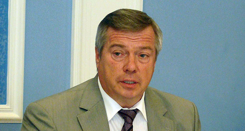 Губернатор Ростовской области Василий Голубев. Фото: http://donnews.ru/Vasiliy-Golubev-stal-10-m-v-reytinge-effektivnosti-gubernatorov_13369 Губернатор Ростовской области Василий Голубев. Фото: http://donnews.ru/Vasiliy-Golubev-stal-10-m-v-reytinge-effektivnosti-gubernatorov_13369