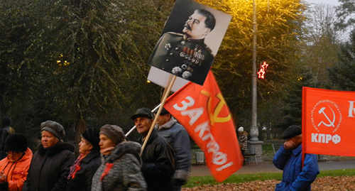Митинг коммунистов в Волгограде, ноябрь 2014. Фото Татьяны Филимоновой для "Кавказского узла" Митинг коммунистов в Волгограде, ноябрь 2014. Фото Татьяны Филимоновой для "Кавказского узла"