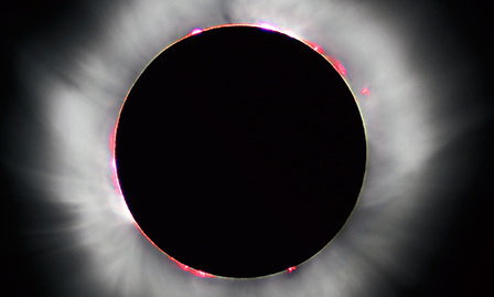 Полное затмение над Францией в 1999 году. Фото: https://upload.wikimedia.org/wikipedia/commons/1/1c/Solar_eclipse_1999_4_NR.jpg Полное затмение над Францией в 1999 году. Фото: https://upload.wikimedia.org/wikipedia/commons/1/1c/Solar_eclipse_1999_4_NR.jpg