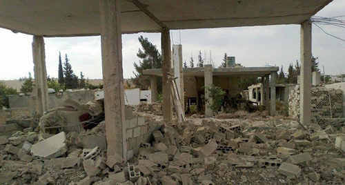 Деревня Дейр-Фоул после авиаударов сирийских военно-воздушных сил. Фото предоставлено Адхан-Беком Деревня Дейр-Фоул после авиаударов сирийских военно-воздушных сил. Фото предоставлено Адхан-Беком