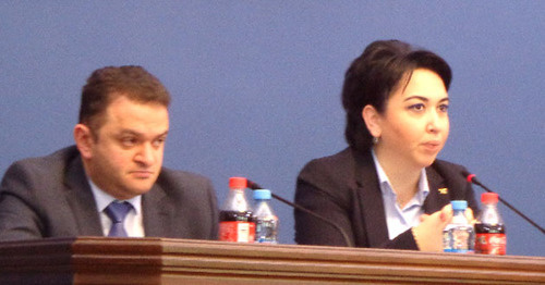 Екатерина Беселия и Гедевана Попхадзе во время заседания парламентского комитета по правам человека и гражданской интеграции. Тбилиси, 2 февраля 2016 г. Фото Инны Кукуджановой для "Кавказского узла" Екатерина Беселия и Гедевана Попхадзе во время заседания парламентского комитета по правам человека и гражданской интеграции. Тбилиси, 2 февраля 2016 г. Фото Инны Кукуджановой для "Кавказского узла"