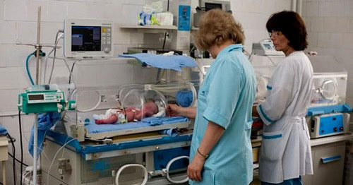 Медицинские работники в родильном отделении. Фото http://kabardin-balkar.er.ru/ Медицинские работники в родильном отделении. Фото http://kabardin-balkar.er.ru/