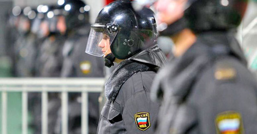 Сотрудники полиции. Фото: Владимир Аносов / Югополис Сотрудники полиции. Фото: Владимир Аносов / Югополис