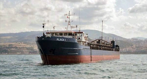 Судно в море. Фото: http://bloknot-rostov.ru/news/turetskiy-sukhogruz-sel-na-mel-v-vodakh-azovskogo--737301 Судно в море. Фото: http://bloknot-rostov.ru/news/turetskiy-sukhogruz-sel-na-mel-v-vodakh-azovskogo--737301