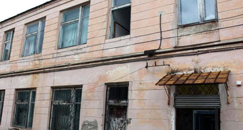 Здание республиканской филармонии, Кабардино-Балкария. Фото: "Кабардино-Балкария. Мир и мы. www.sk-news.ru" Здание республиканской филармонии, Кабардино-Балкария. Фото: "Кабардино-Балкария. Мир и мы. www.sk-news.ru"