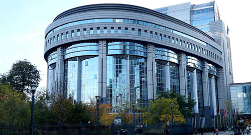 Здание Европарламента в Брюсселе. Фото Andrijko Z https://ru.wikipedia.org/wiki/Европейский_парламент#/media/File:Building_of_the_European_Parliament_in_Brussels.jpg