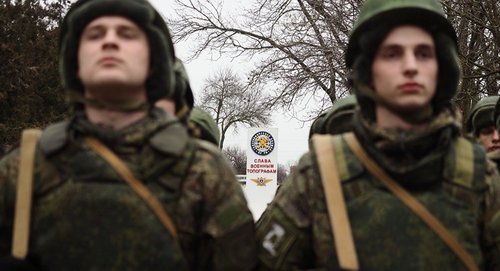 Солдаты в строю Фото © Sputnik. Виталий Тимкив
http://sputnik-abkhazia.ru/Abkhazia/20170306/1020549258/rossijskie-razvedchiki-v-abxazii-nakryli-pexotu-i-texniku-protivnika.html