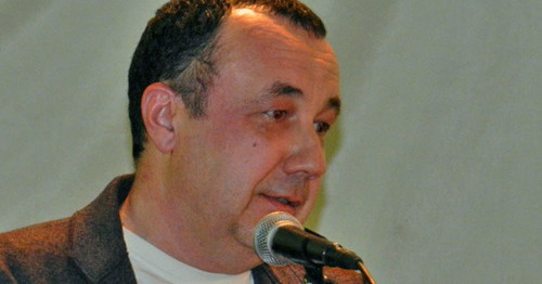 Выступает депутат гордумы Леонид Семергей. Волгоград, 4 апреля 2017 г. Фото Татьяны Филимоновой для "Кавказского узла"