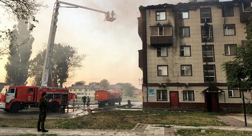 Ликвидация пожара в Гудермесе. Фото пресс-служба Главного управления МЧС России по Чеченской Республике/http://95.mchs.gov.ru Ликвидация пожара в Гудермесе. Фото пресс-служба Главного управления МЧС России по Чеченской Республике/http://95.mchs.gov.ru