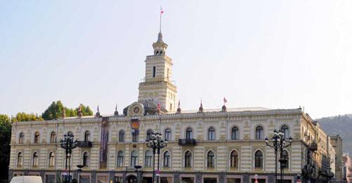 Здание тбилисского сакребуло. Фото: RFE/RL Здание тбилисского сакребуло. Фото: RFE/RL