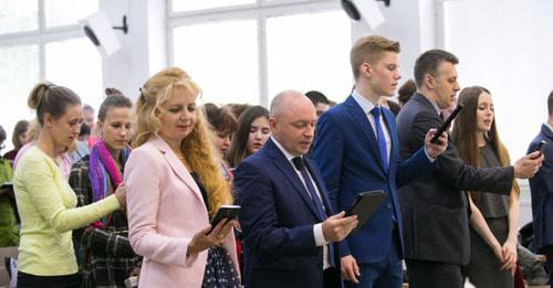 Свидетели Иеговы*. Фото: RFE/RL Свидетели Иеговы*. Фото: RFE/RL