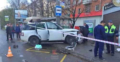 ДТП на перекрестке улиц Тургенева и Гагарина в Краснодаре. 13 ноября 2017 года. Фото http://www.yugopolis.ru ДТП на перекрестке улиц Тургенева и Гагарина в Краснодаре. 13 ноября 2017 года. Фото http://www.yugopolis.ru