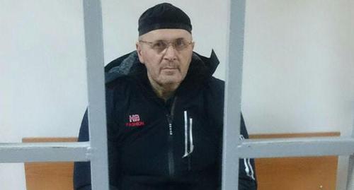 Оюб Титиев в зале суда. Фото: Пресс-служба ПЦ Мемориал Оюб Титиев в зале суда. Фото: Пресс-служба ПЦ Мемориал