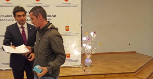 Церемония вручения ключей. Нальчик, 16 февраля 2018 г. Фото Людмилы Маратовой для "Кавказского узла" Церемония вручения ключей. Нальчик, 16 февраля 2018 г. Фото Людмилы Маратовой для "Кавказского узла"