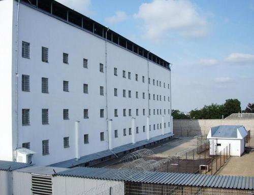 СИЗО-1 в Нальчике. Фото: пресс-служба УФСИН России по КБР http://www.07.fsin.su/structure/sizo.php СИЗО-1 в Нальчике. Фото: пресс-служба УФСИН России по КБР http://www.07.fsin.su/structure/sizo.php
