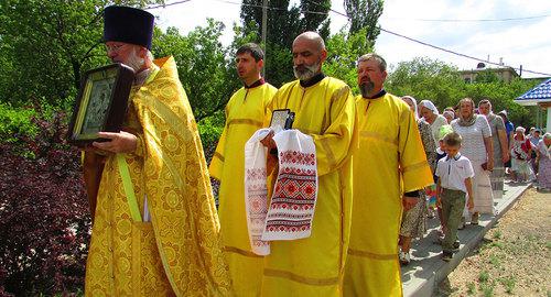 Крестный ход в Волгограде от храма в честь иконы Божьей матери «Нечаянная радость». Фото Вячеслава Ященко для "Кавказского узла" Крестный ход в Волгограде от храма в честь иконы Божьей матери «Нечаянная радость». Фото Вячеслава Ященко для "Кавказского узла"