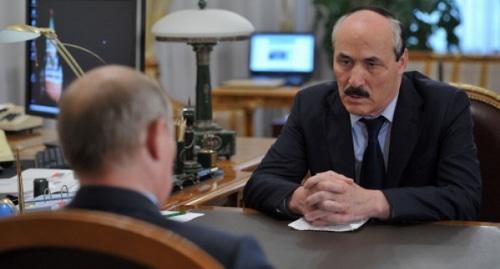 Рамазан Абдулатипов на встрече с Путиным 15 августа 2013 года. Фото kremlin.ru Рамазан Абдулатипов на встрече с Путиным 15 августа 2013 года. Фото kremlin.ru