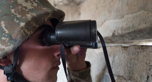 На передовой позиции. Фото  © Sputnik / Aram Nersesyan
 https://ru.armeniasputnik.am/karabah/20180811/13800043/azerbajdzhanskaya-armiya-okolo-200-raz-narushila-rezhim-prekrashcheniya-ognya.html