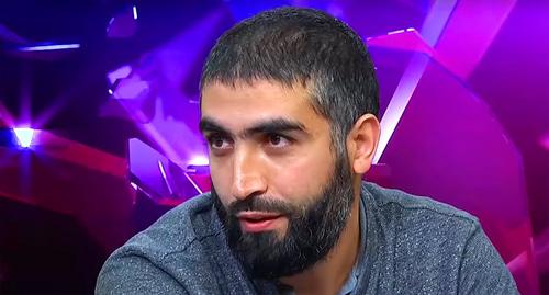 Азербайджанский беженец Фарид Юсуб. Фото: кадр видео Радио Свобода, https://www.youtube.com/watch?time_continue=1340&v=z40XmrU-G3I
Азербайджанский беженец Фарид Юсуб. Фото: кадр видео Радио Свобода, https://www.youtube.com/watch?time_continue=1340&v=z40XmrU-G3I