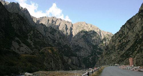 Дарьяльское ущелье. Грузия. Фото: Kober https://ru.wikipedia.org