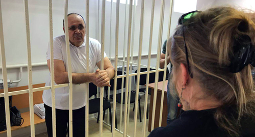 Оюб Титиев в суде. Фото Патимат Махмудовой для "Кавказского узла" Оюб Титиев в суде. Фото Патимат Махмудовой для "Кавказского узла"