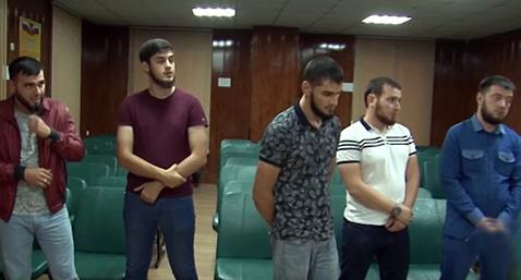 Участники свадебного кортежа. Кадр из видео ЧГТРК "Грозный" https://www.youtube.com/watch?v=jvzEctIyJQM Участники свадебного кортежа. Кадр из видео ЧГТРК "Грозный" https://www.youtube.com/watch?v=jvzEctIyJQM