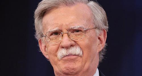 Джон Болтон. Фото:John R. Bolton , CC BY-SA 3.0, https://ru.wikipedia.org/wiki/Болтон,_Джон Джон Болтон. Фото:John R. Bolton , CC BY-SA 3.0, https://ru.wikipedia.org/wiki/Болтон,_Джон