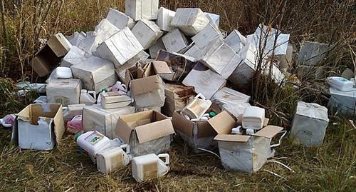 Свалка пестицидов. Волгоград, 25 октября 2018 г. Фото Екатерины Воронковой для "Кавказского узла" Свалка пестицидов. Волгоград, 25 октября 2018 г. Фото Екатерины Воронковой для "Кавказского узла"