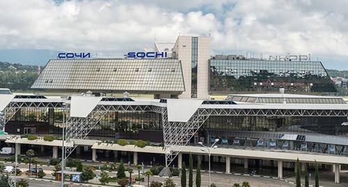 Аэропорт Сочи. Фото © Sputnik / Михаил Мокрушин https://sputnik-abkhazia.ru/Incidents/20150626/1015050965.html Аэропорт Сочи. Фото © Sputnik / Михаил Мокрушин https://sputnik-abkhazia.ru/Incidents/20150626/1015050965.html