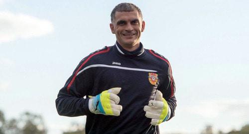 Владимир Габулов. Фото: пресс-служба ФК "Арсенал" https://arsenaltula.ru/news/novosti-kluba/vladimir-gabulov-stal-kanonirom/?sphrase_id=79589 Владимир Габулов. Фото: пресс-служба ФК "Арсенал" https://arsenaltula.ru/news/novosti-kluba/vladimir-gabulov-stal-kanonirom/?sphrase_id=79589