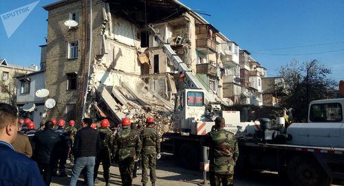 Последствия взрыва газа в четырехэтажном доме в Гяндже. Фото Спутник / Ильхам Мустафа

https://sputnik.az/incidents/20181120/417987152/gencedeki-partlayishla-bagli-resmi-acialzmz.html