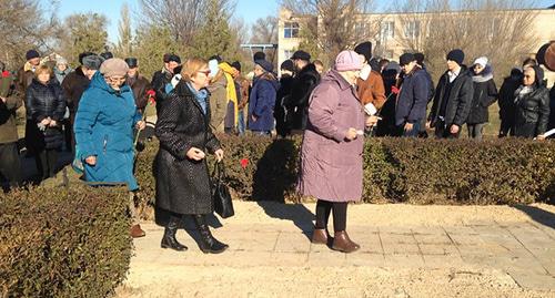 Открытие памятных знаков жертвам Холокоста. Волгоградская область, 22 ноября 2018 г. Фото Татьяны Филимоновой для "Кавказского узла" Открытие памятных знаков жертвам Холокоста. Волгоградская область, 22 ноября 2018 г. Фото Татьяны Филимоновой для "Кавказского узла"