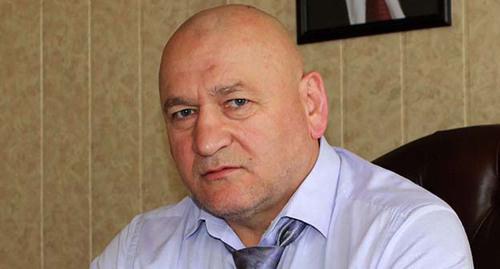 Иса Нурмагомедов. Фото: пресс-служба администрации Унцукульского района. http://uncukul.ru/main/360-kollektiv-administracii-mo-uncukulskiy-rayon-pozdravlyaet-isu-magomedovicha-nurmagomedova-s-izbraniem-na-post-glavy-municipaliteta.html
Иса Нурмагомедов. Фото: пресс-служба администрации Унцукульского района. http://uncukul.ru/main/360-kollektiv-administracii-mo-uncukulskiy-rayon-pozdravlyaet-isu-magomedovicha-nurmagomedova-s-izbraniem-na-post-glavy-municipaliteta.html