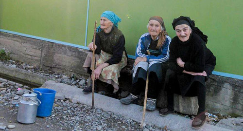 Пенсионеры в Грузии. Фото: Nodar Tskvirashvili, RFE/RL Пенсионеры в Грузии. Фото: Nodar Tskvirashvili, RFE/RL