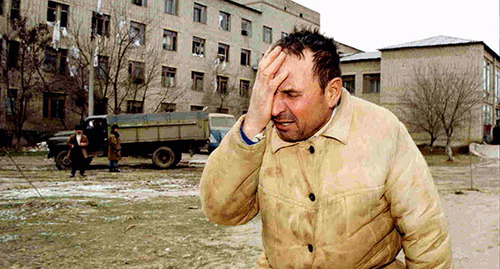 На месте теракта. Кизляр, Дагестан, 10 января 1996 года. Фото: REUTERS/Stringer На месте теракта. Кизляр, Дагестан, 10 января 1996 года. Фото: REUTERS/Stringer