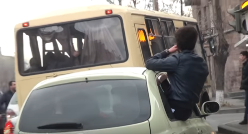 Скриншот видео инцидента в Ереване 8 января 2018 года, https://www.youtube.com/watch?v=mo_wISouN1k Скриншот видео инцидента в Ереване 8 января 2018 года, https://www.youtube.com/watch?v=mo_wISouN1k