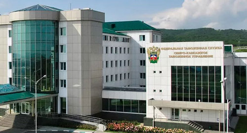 Здание Северо-Кавказского таможенного управления. Фото http://sktu.customs.ru/index.php?option=com_content&view=frontpage&Itemid=47 Здание Северо-Кавказского таможенного управления. Фото http://sktu.customs.ru/index.php?option=com_content&view=frontpage&Itemid=47
