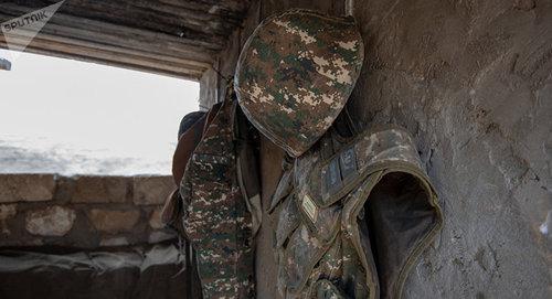 Обмундирование солдата армянской армии Фото Sputnik / Aram Nersesyan
https://ru.armeniasputnik.am/incidents/20190212/17229077/v-novogodnyuyu-noch-byli-raneny-neskolko-armyanskih-voennosluzhashchih---sk.html Обмундирование солдата армянской армии Фото Sputnik / Aram Nersesyan
https://ru.armeniasputnik.am/incidents/20190212/17229077/v-novogodnyuyu-noch-byli-raneny-neskolko-armyanskih-voennosluzhashchih---sk.html