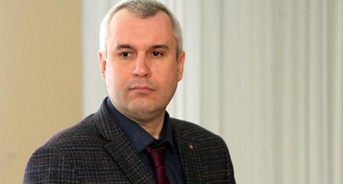 Сергей Басакевич. Фото https://novochgrad.ru/news/23906-novoe-naznachenie-v-gorodskoy-administracii.html Сергей Басакевич. Фото https://novochgrad.ru/news/23906-novoe-naznachenie-v-gorodskoy-administracii.html