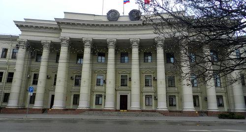 Здание администрации Волгоградской области. Фото Татьяны Филимоновой для "Кавказского узла" Здание администрации Волгоградской области. Фото Татьяны Филимоновой для "Кавказского узла"
