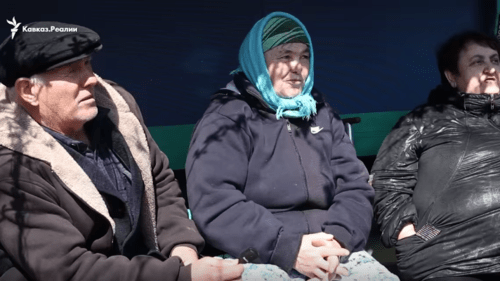 Скриншот видео "Без земли и денег, но с верой в Путина" о протестующих пайщиках в Казиновке, март 2019 года, https://www.youtube.com/watch?v=_MpHzOODDfs Скриншот видео "Без земли и денег, но с верой в Путина" о протестующих пайщиках в Казиновке, март 2019 года, https://www.youtube.com/watch?v=_MpHzOODDfs