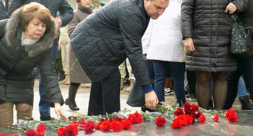 Траурный митинг, посвященный 18-й годовщине теракта у Центрального рынка. Фото: пресс-служба  администрации Минеральных Вод. http://www.min-vodi.ru/arhiv/item/3028-177754378.html