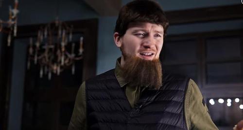 Данила Поперечный в шуточном ролике. Фото: стоп-кадр видео "ГЛАВНЫЙ ПОМОЩНИК" Данила Поперечный https://www.youtube.com/watch?v=OL5_MY2vHpk Данила Поперечный в шуточном ролике. Фото: стоп-кадр видео "ГЛАВНЫЙ ПОМОЩНИК" Данила Поперечный https://www.youtube.com/watch?v=OL5_MY2vHpk