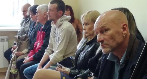 Потерпевшие по делу о взрыве на Волжском судоремонтном заводе. Фото: Татьяна Филимонова для "Кавказского узла". Потерпевшие по делу о взрыве на Волжском судоремонтном заводе. Фото: Татьяна Филимонова для "Кавказского узла".