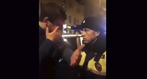 Александр Коробейников в ходе конфликта с сотрудником полиции. Фото: кадр видео
"ЧП Ставрополь" https://www.youtube.com/watch?time_continue=35&v=Z9Kr9k9KNdY Александр Коробейников в ходе конфликта с сотрудником полиции. Фото: кадр видео
"ЧП Ставрополь" https://www.youtube.com/watch?time_continue=35&v=Z9Kr9k9KNdY